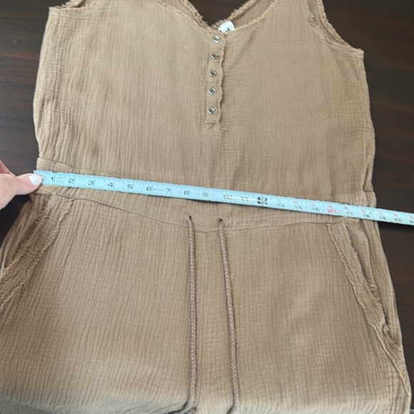 Flawless Martini Flight Sleeveless Jumpsuit Gauze 100% Cotton Tan Size M - Picture 12 of 17